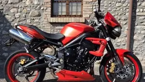 Triumph Street Triple (2007 - 12)  (8)