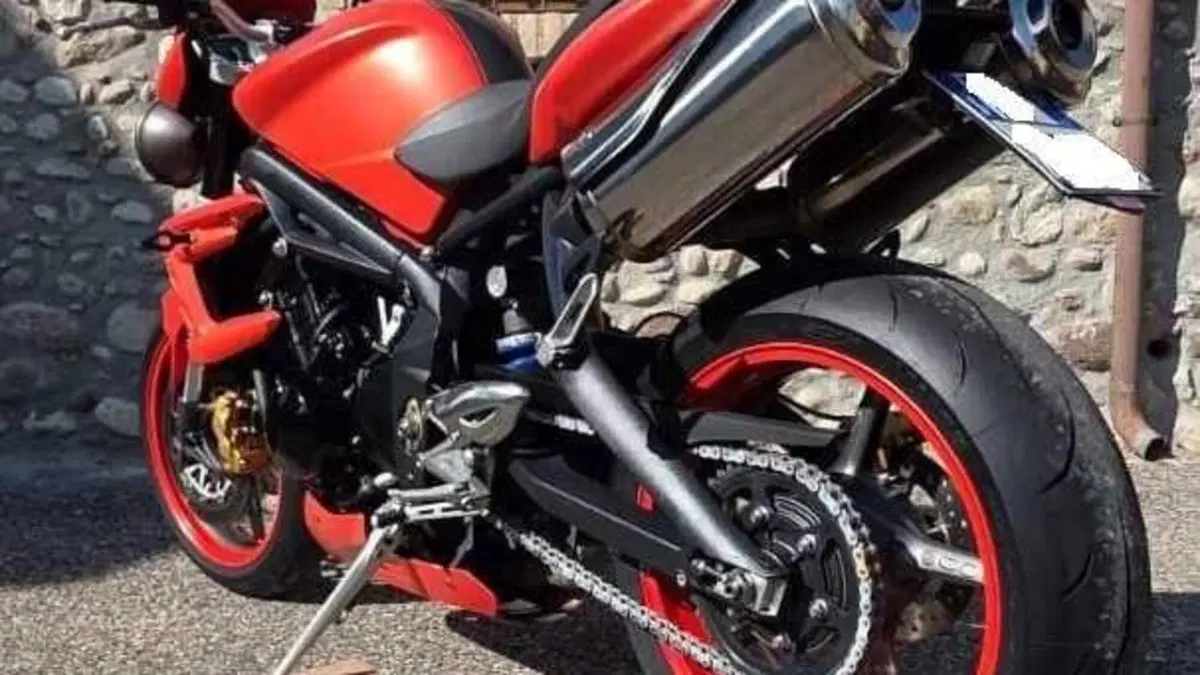 Triumph Street Triple (2007 - 12)  (9)