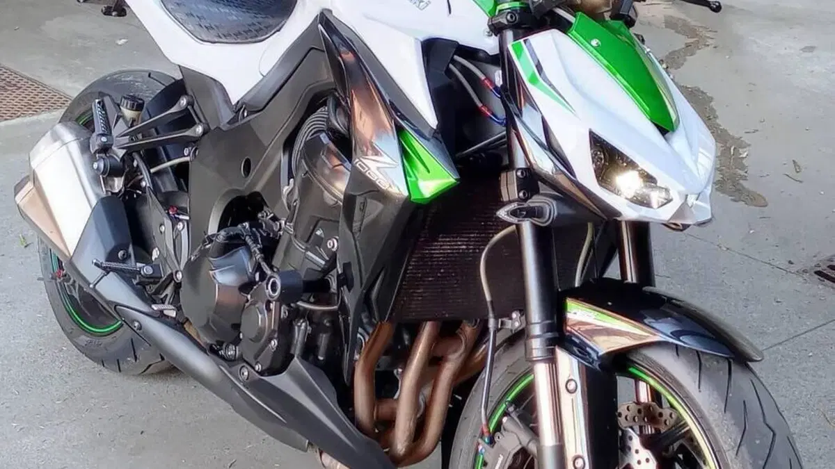 Kawasaki Z 1000 ABS (2014 - 16)  (2)