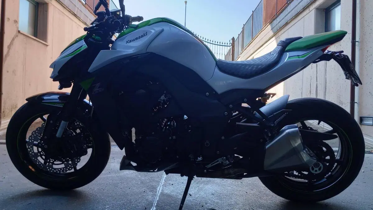 Kawasaki Z 1000 ABS (2014 - 16)  (6)