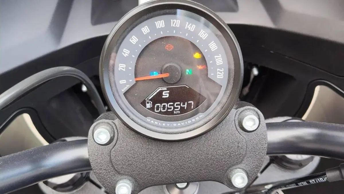 Harley-Davidson Low Rider ST (2025 - 26)  (5)
