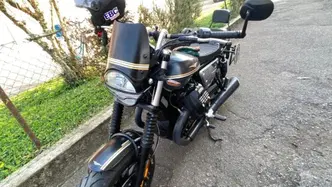 Moto Guzzi V9 Bobber Special Edition (2023 - 25) usata