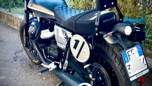 Moto Guzzi V9 Bobber Special Edition (2023 - 25)  (3)