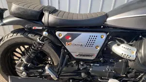 Moto Guzzi V9 Bobber Special Edition (2023 - 25)  (6)