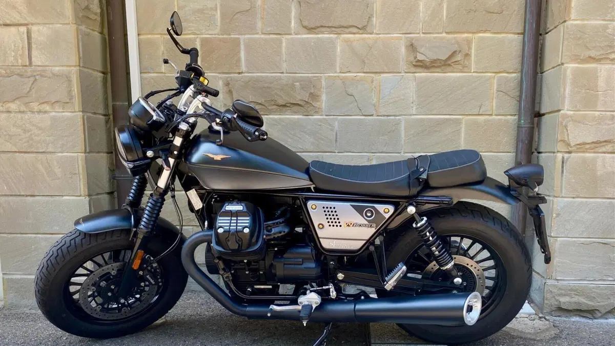 Moto Guzzi V9 Bobber Special Edition (2023 - 25)  (8)