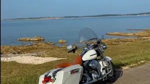 Harley-Davidson 1450 Road King Custom (2005 - 06) - FLHRS 