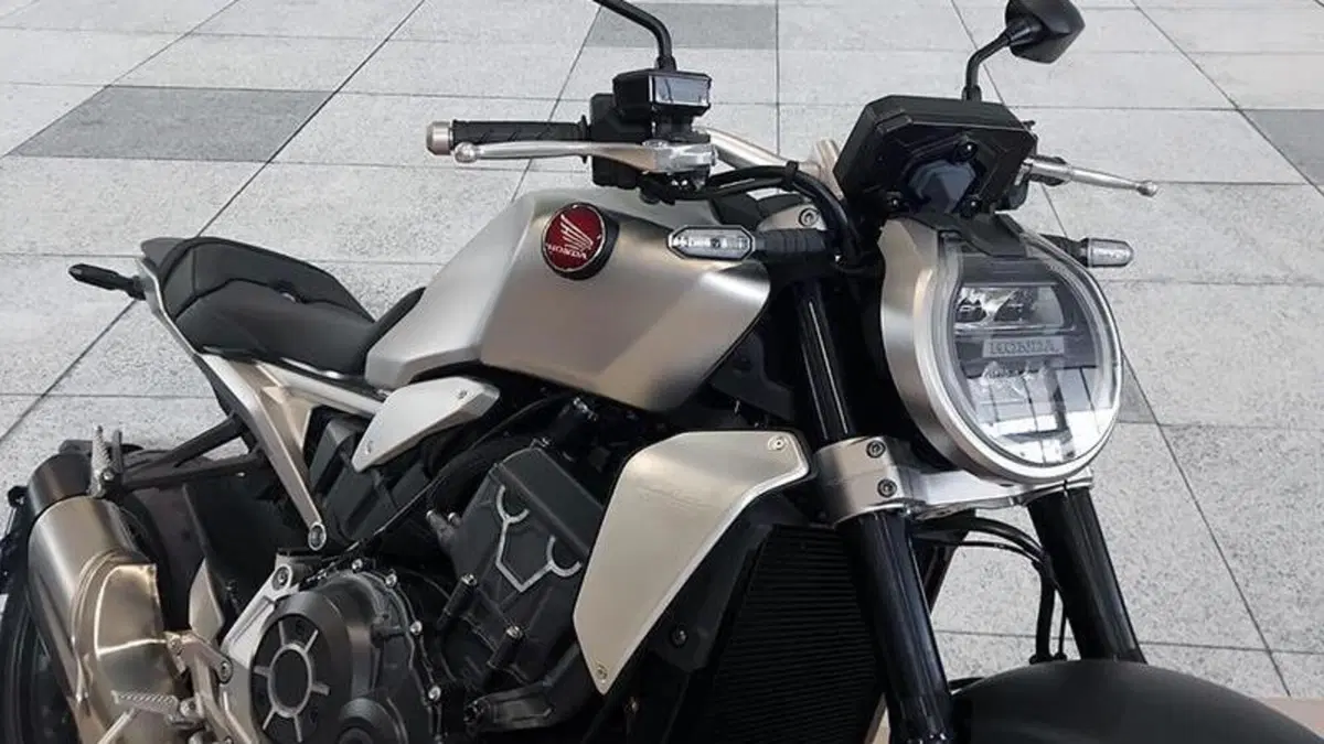 Honda CB 1000 R (2021 - 25)  (7)