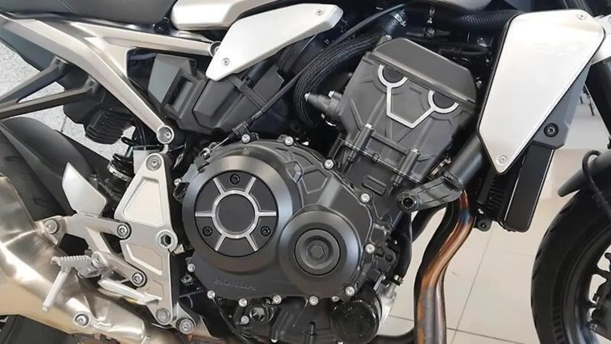 Honda CB 1000 R (2021 - 25)  (8)