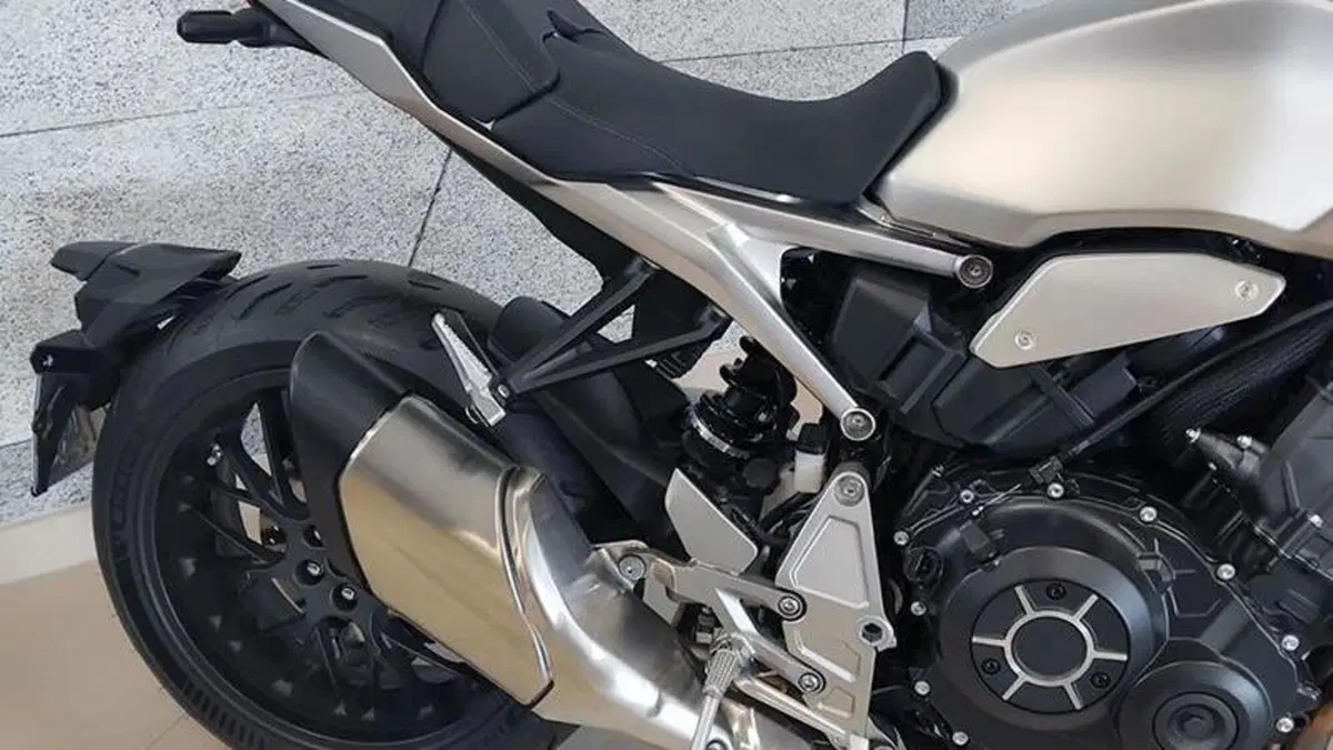 Honda CB 1000 R (2021 - 25)  (9)