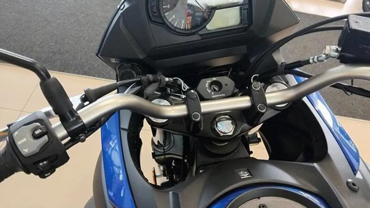 Suzuki V-Strom 650 (2021 - 25)  (6)