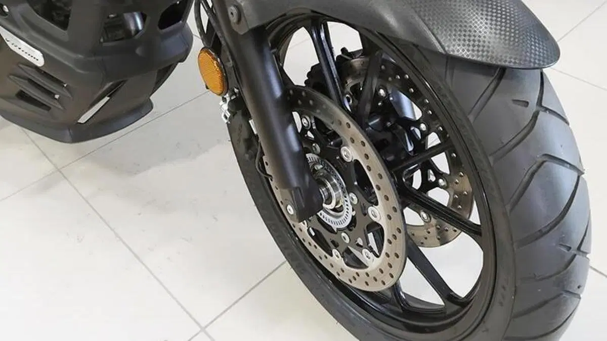 Suzuki V-Strom 650 (2021 - 25)  (7)