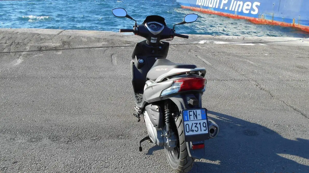 Kymco Agility 200i R16 + (2021 - 25)  (2)