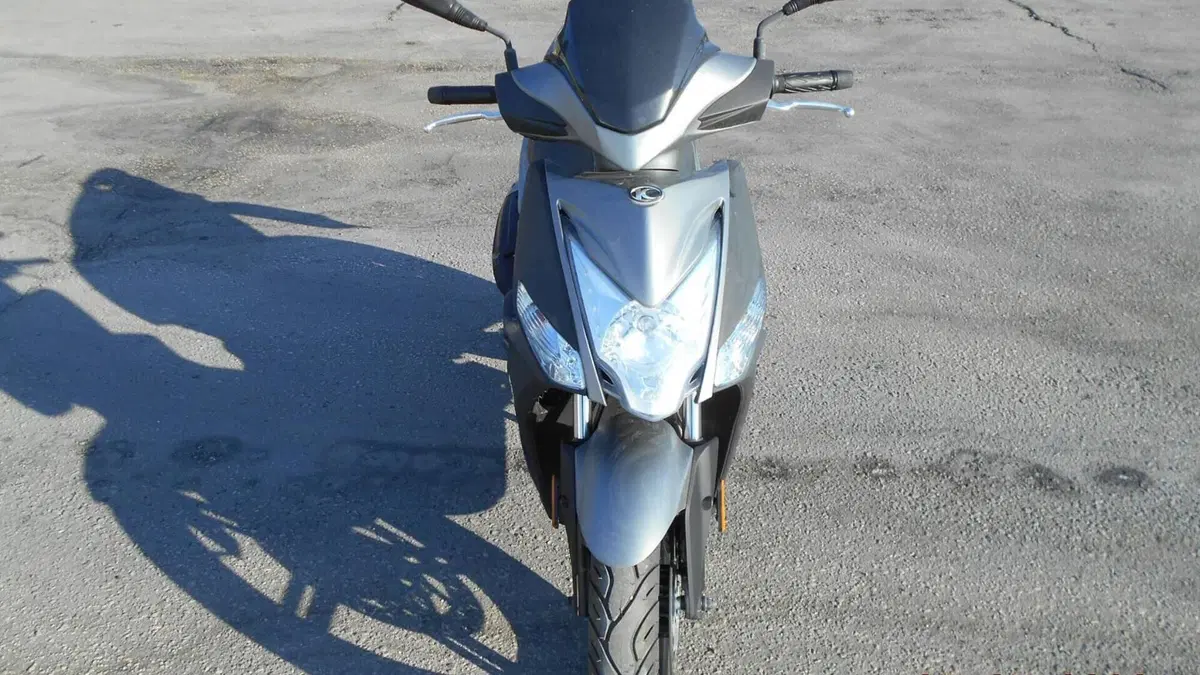 Kymco Agility 200i R16 + (2021 - 25)  (3)