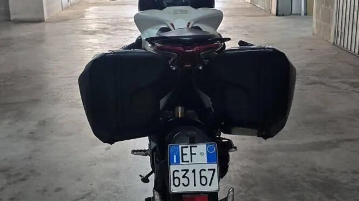 MV Agusta Turismo Veloce 800 Lusso (2014 - 16)  (8)