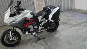 MV Agusta Turismo Veloce 800 Lusso (2014 - 16)  (14)