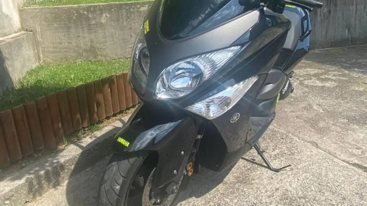 Yamaha T-Max 500 (2008 - 12)  (2)