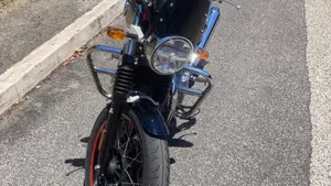 Royal Enfield Interceptor 650 (2021 - 26)  (3)