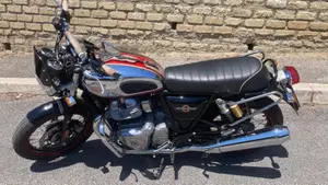 Royal Enfield Interceptor 650 (2021 - 26)  (4)
