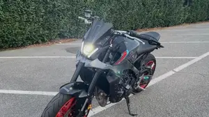 Yamaha MT-09 (2021 - 23)  (2)
