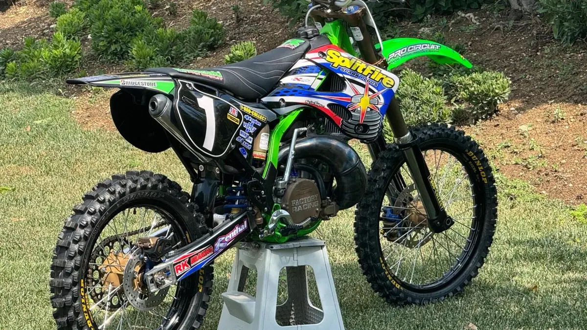 Kawasaki KX250 L4 (2002) 