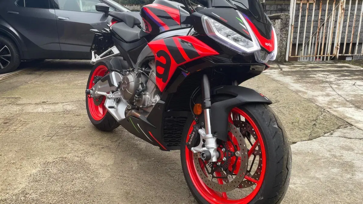 Aprilia Tuono 660 Factory (2022 - 24)  (4)