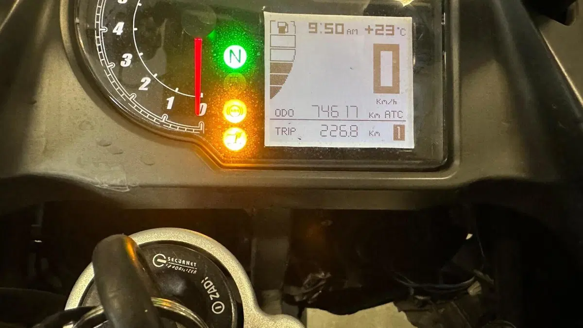 Moto Guzzi Stelvio 1200 NTX (2011 - 16)  (4)