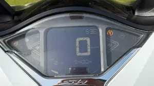 Honda @ 125 ES (2000 - 04)  (2)