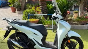 Honda @ 125 ES (2000 - 04)  (3)