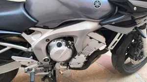 Yamaha FZ6 Fazer (2004 - 07)  (7)