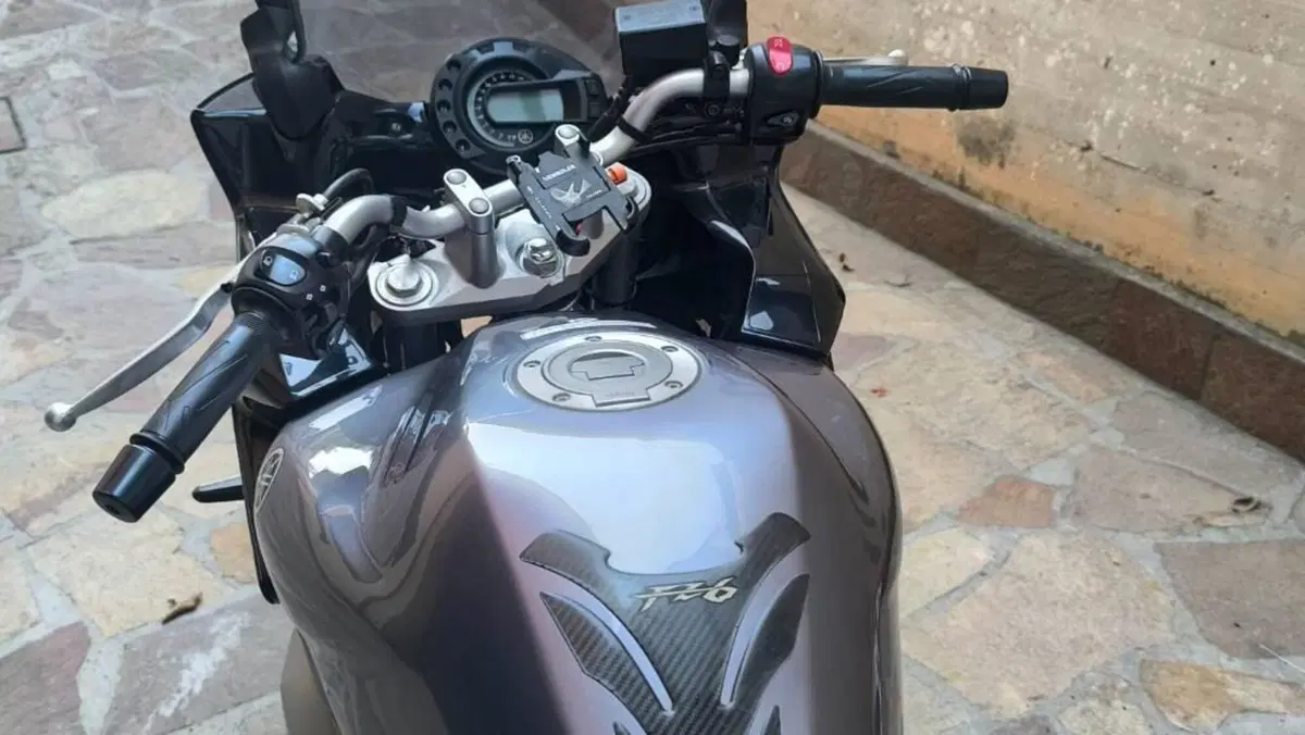 Yamaha FZ6 Fazer (2004 - 07)  (12)