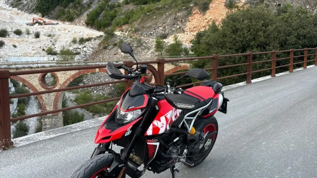 Ducati Hypermotard 950 RVE (2022 - 25)  (2)