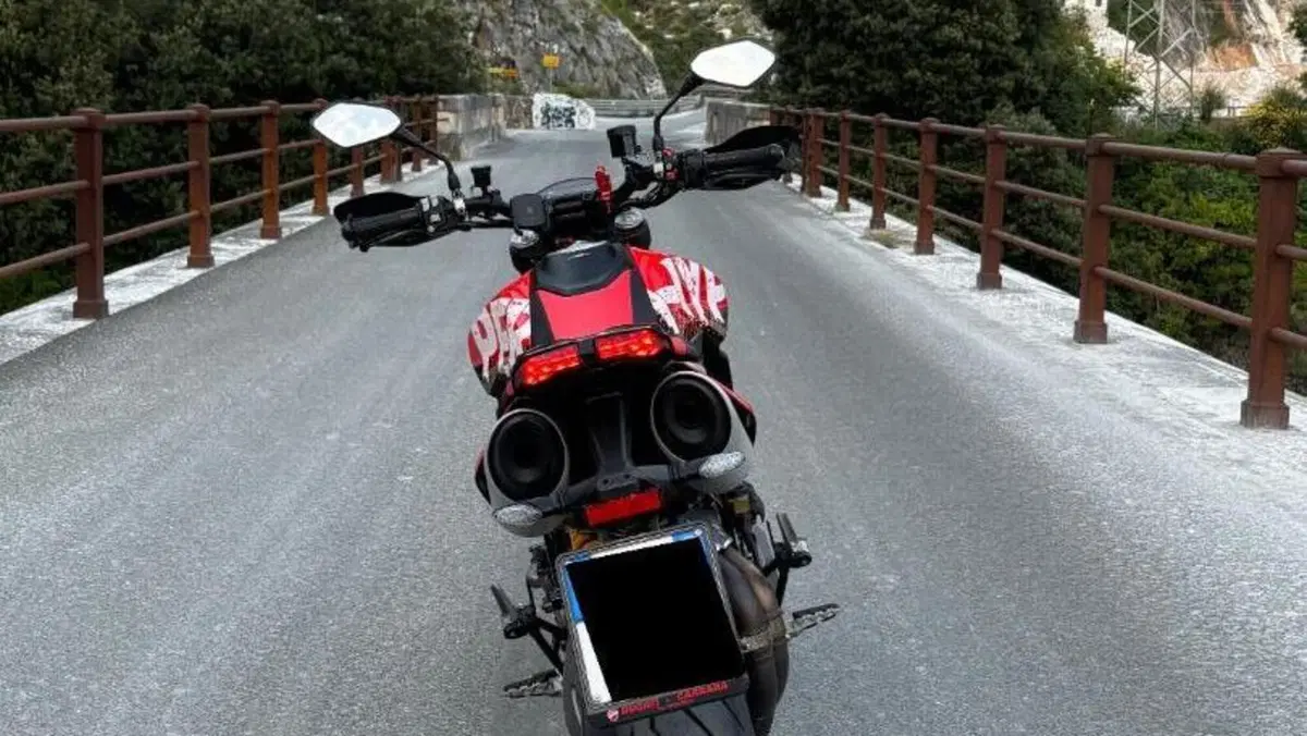 Ducati Hypermotard 950 RVE (2022 - 25)  (3)