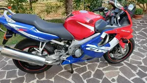 Honda CBR 600 F (2001 - 06)  (2)