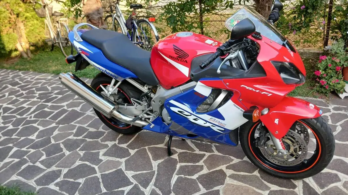 Honda CBR 600 F (2001 - 06)  (4)