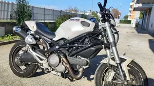 Ducati Monster 696 Plus (2007 - 14)  (6)