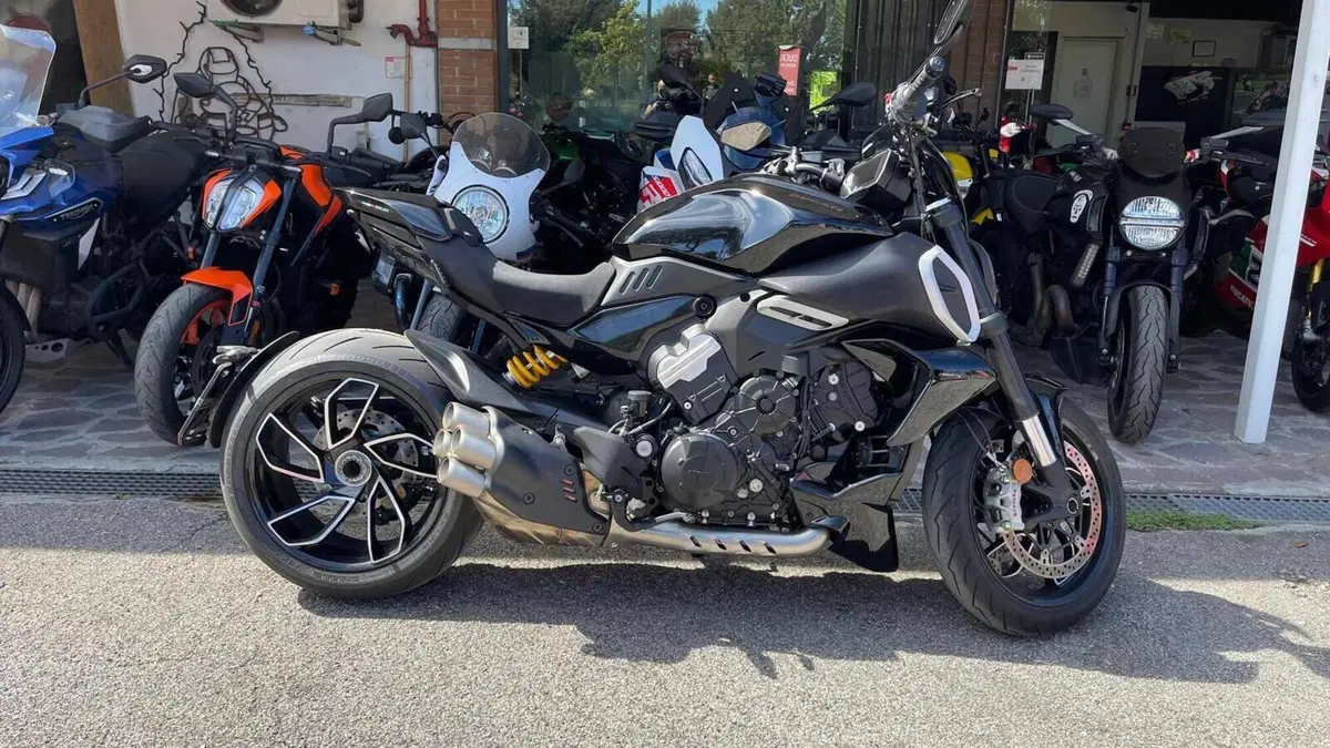 Ducati Diavel V4 (2023 - 26)  (3)
