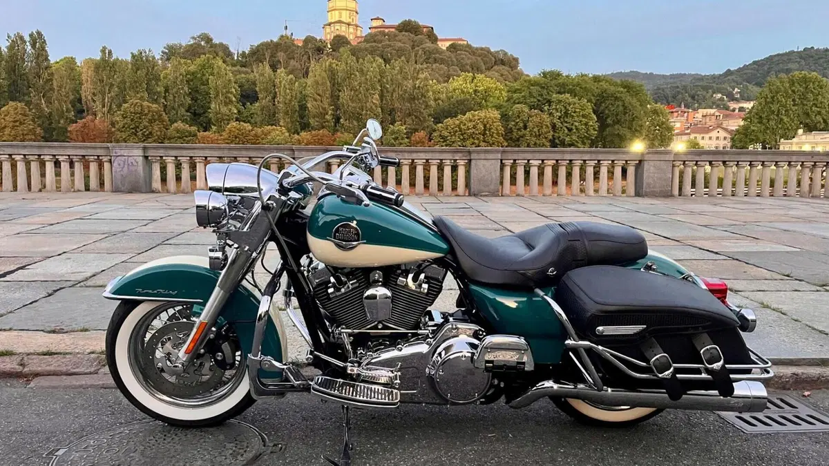 Harley-Davidson 1584 Road King Classic (2007 - 11) - FLHRCI 