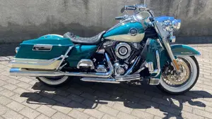 Harley-Davidson 1584 Road King Classic (2007 - 11) - FLHRCI  (9)