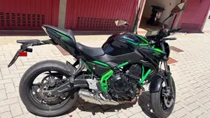 Kawasaki Z 650 (2025 - 26)  (2)