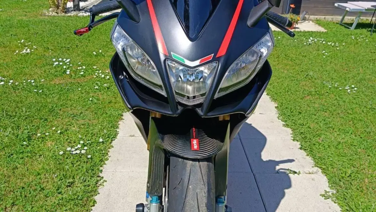 Aprilia RSV4 Factory APRC ABS (2011 - 15)  (5)