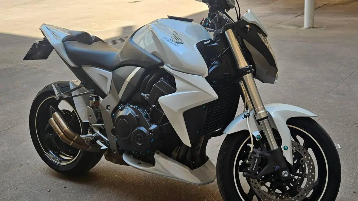 Honda CB 1000 R (2008 - 10)  (2)