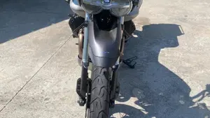 Moto Guzzi V85 TT (2021 - 23)  (4)
