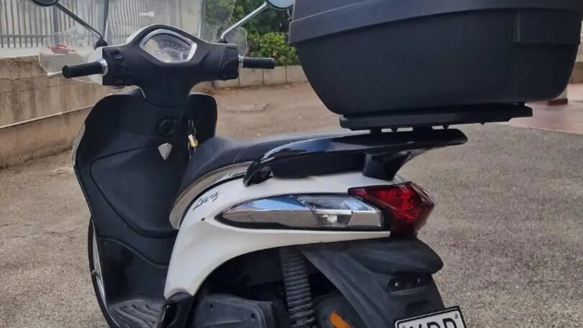 Piaggio Liberty 50 3V (2021 - 24)  (3)