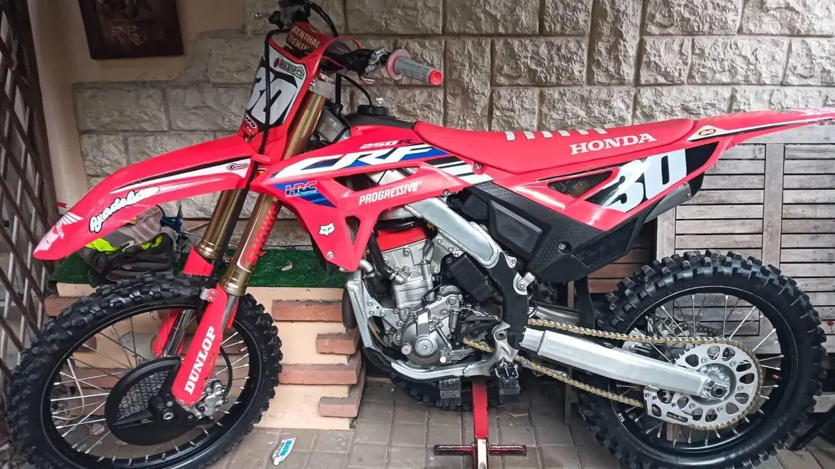 Honda CRF 250R (2023) 