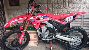 Honda CRF 250R (2023) 