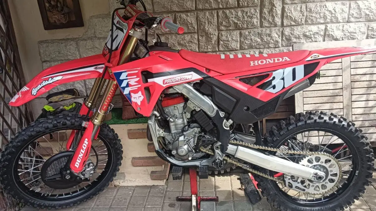 Honda CRF 250R (2023)  (4)