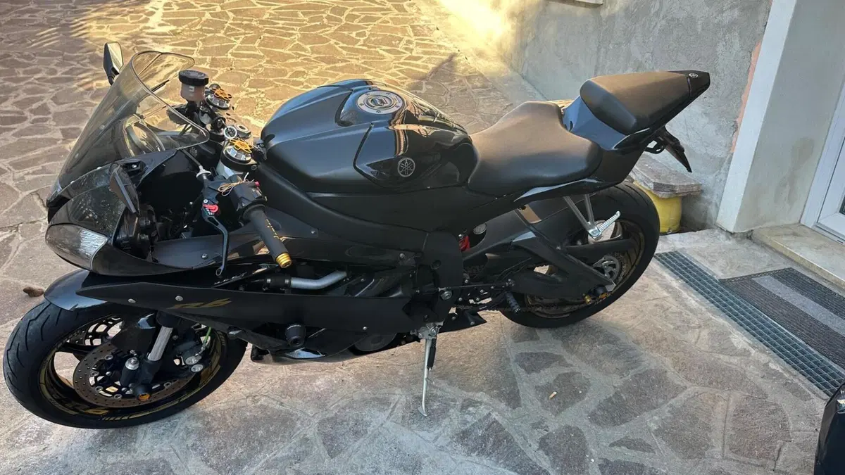 Yamaha YZF R6 (2006 - 07) 