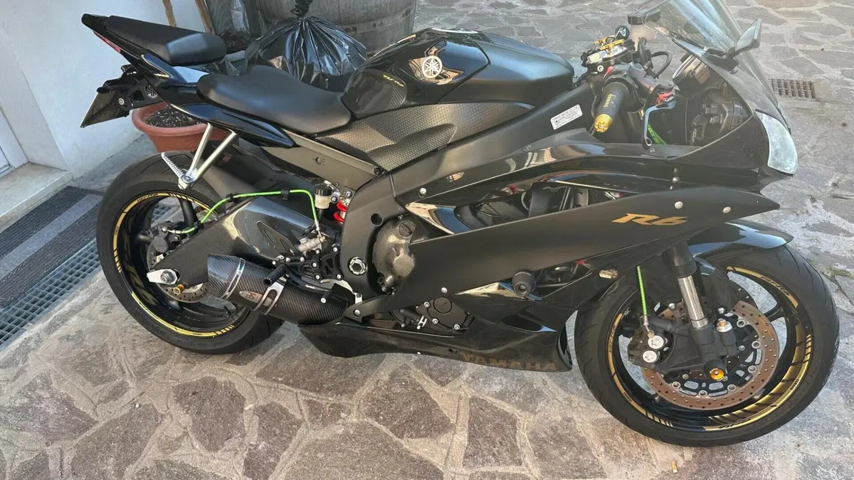 Yamaha YZF R6 (2006 - 07)  (5)