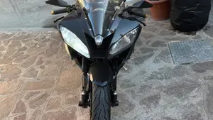 Yamaha YZF R6 (2006 - 07)  (6)