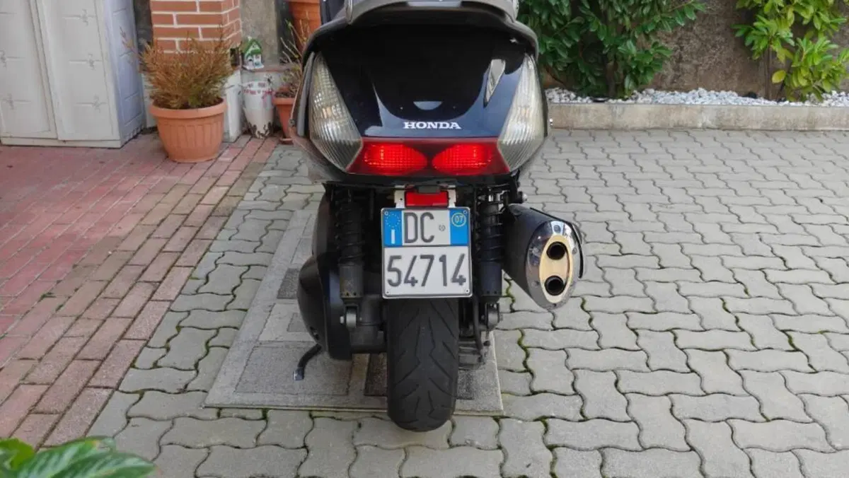 Honda SW-T 400 (2009 - 16)  (2)